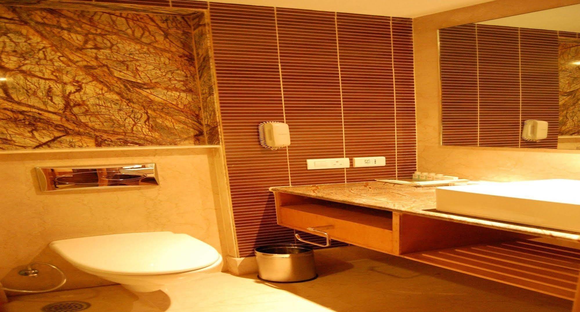 Fairfield By Marriott Jaipur Hotel Buitenkant foto